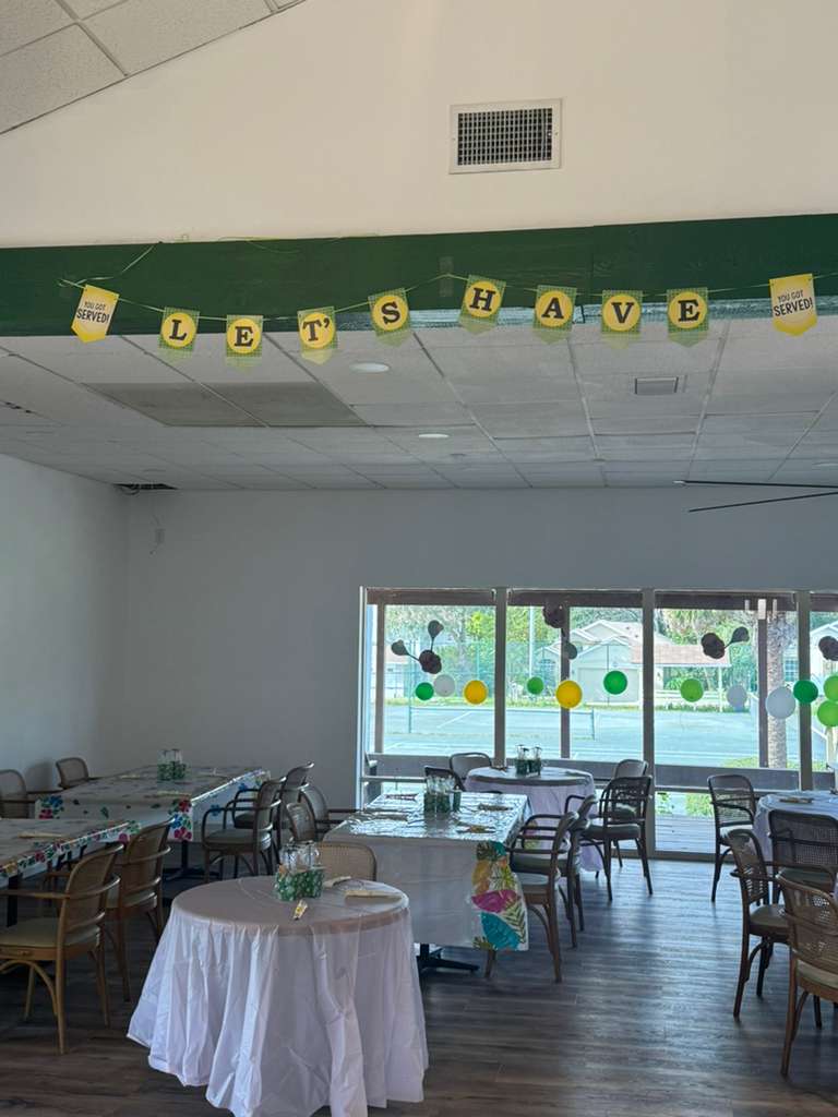 Commercial leasing space